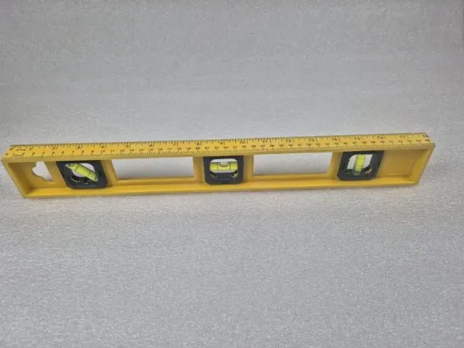 Nível De Mão Nivelador Pedreiro Resina 3 Bolhas Régua 45 cm