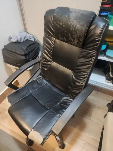 Cadeira presidente , suporta 150kg
