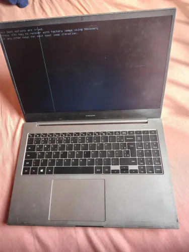 Notebook Samsung para conserto leia