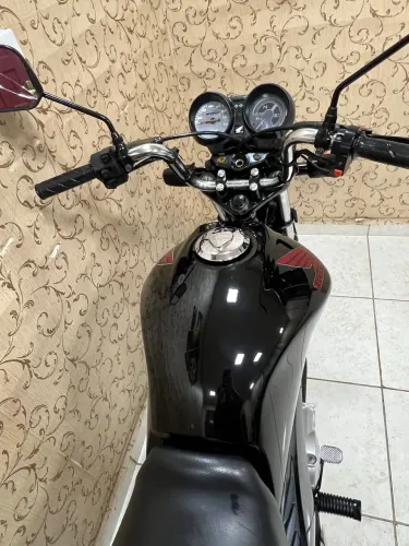 Vende-se Fan 150 ESI 