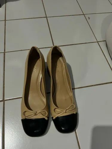 Sapato boneca Arezzo