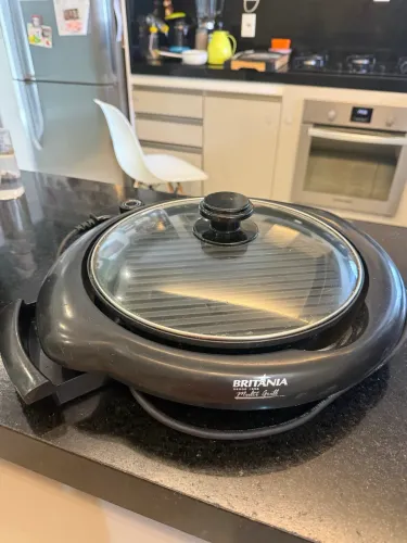 Grill elétrico britania