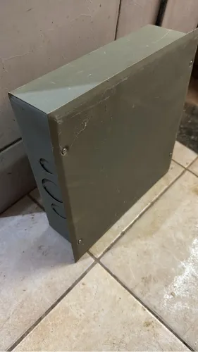 Caixa de passagem elétrica de ferro
