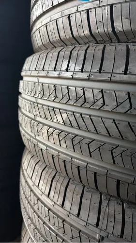 Pneus 275/60/20 ht 