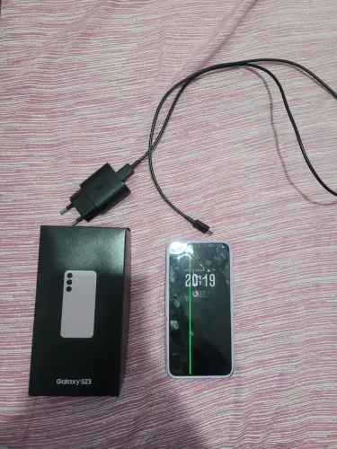 Samsung S23 256GB Com detalhe (Leia a Descrição)