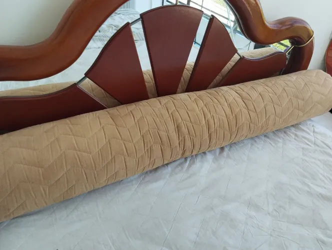 Vendo Rolo de cabeceira com capa matelada com zíper