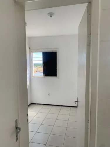 Procuro meninas para dividir apartamento
