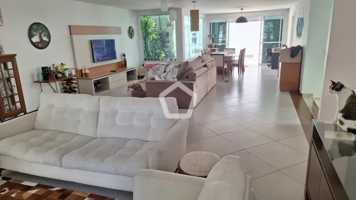 Lindo sobrado - 4 suites - 7 vagas