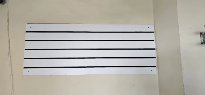 Painel Canaletado Branco MDF Expositor Para Loja - Ótimo Estado