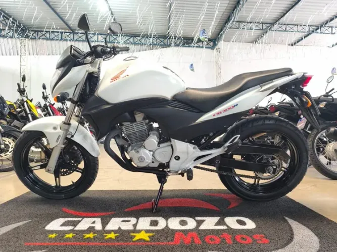 HONDA CB 300R ABS 2012 BRANCA