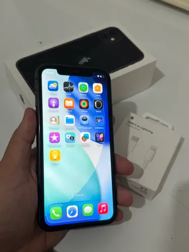 iPhone 11 com Caixa