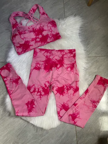 Conjunto de academia empina bumbum veste 34/36