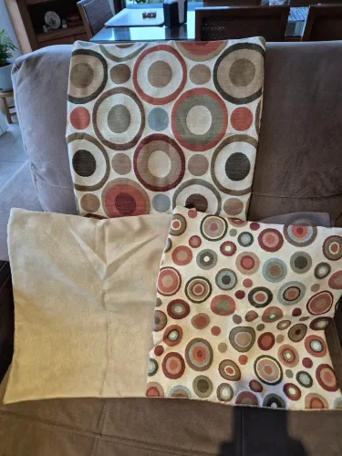 Kit com 3 Capas de Almofada Decorativas (40 cm x 40 cm)