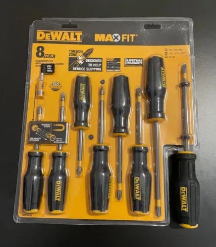 Conjunto Dewalt de 8 chaves fenda, philips,, square e adaptador magnético