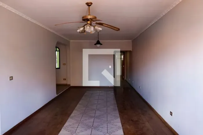 Casa à Venda - Jardim das Flores, 3 Quartos, 221 m2