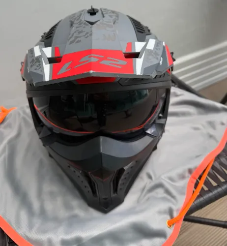 Capacete LS2 Drifter