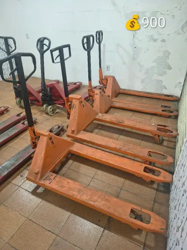 Vendo Matrins de 2,5 Toneladas em ótimo estado