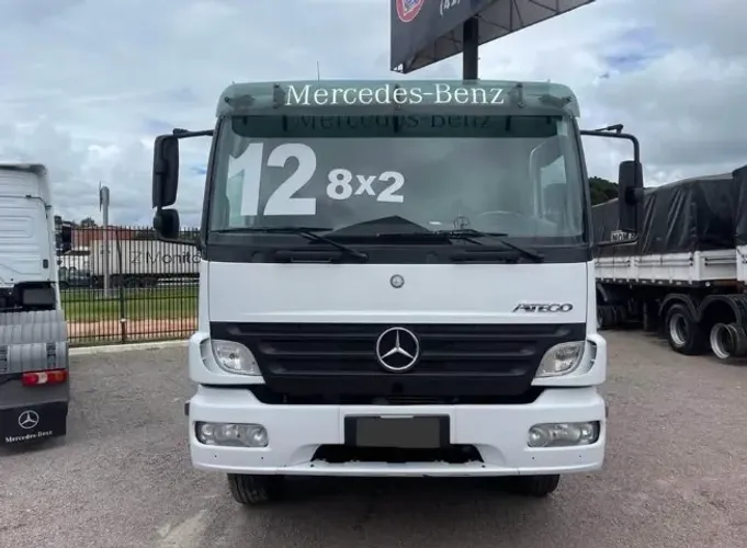 MERCEDES ATEGO 2425 8x2 2012 CAMBIO MANUAL
