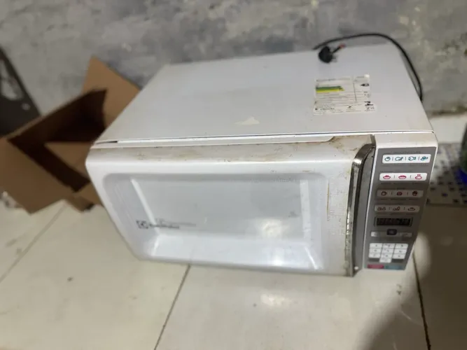 Microondas pra conserto ou retirada de peças