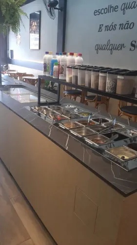 Balcão para açaí refrigerado ou seco, e com aquecimento para caldas