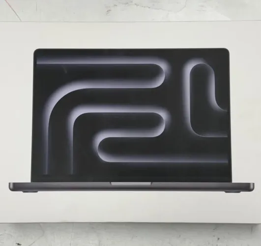 MacBook Pro 16.2 | 2TBSSD|128GB|M5MAX