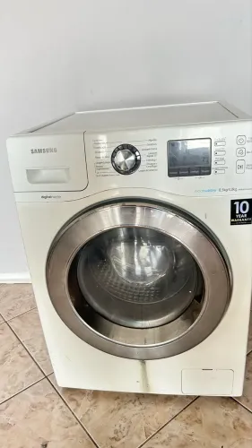 Lava e secadora Samsung EcoBubble 8,5 kg / 4,0 kg, com tecnologia Digital Inverter.