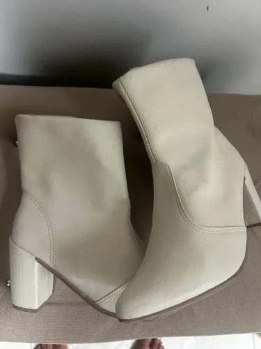 Bota branca 