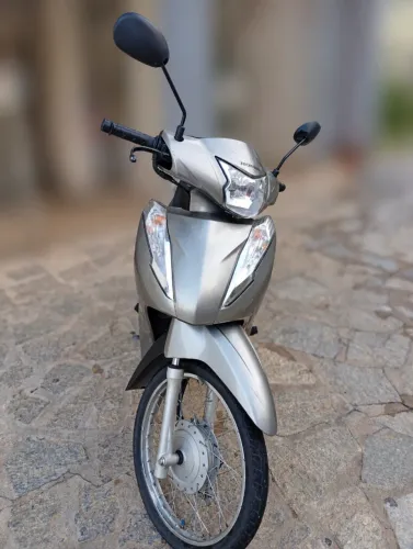 VENDO HONDA BIZ 110i - 2023