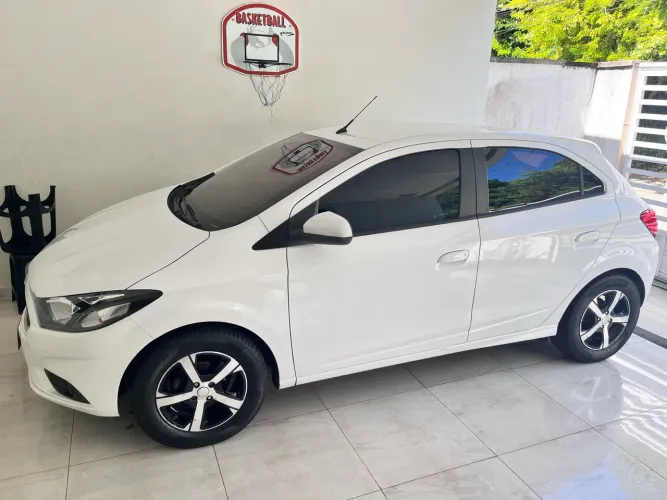 Chevrolet Onix Hatch LT 1.0 8V Flex Mec. 4P 2018