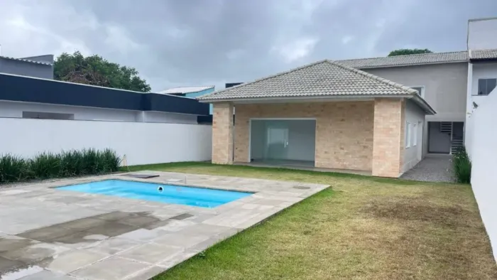 Casa em Itaipuaçu - 748mil S/ entrada!!!! 6 quartos piscina 200m2