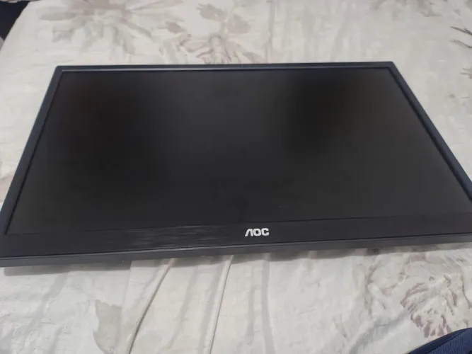 Monitor AOC 21.5" Full HD E2270S - Perfeito Estado (Com Cabo)<br><br>Aceito troca