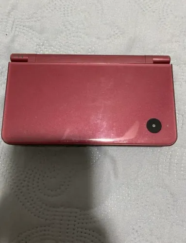 Nintendo DS vinho com 2 jogos 