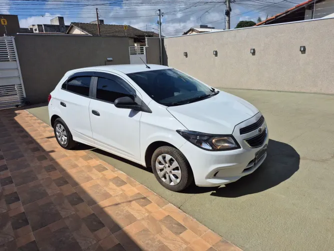 Chevrolet Onix JOY Hatch 1.0 8V Flex Mec. 4P 2019