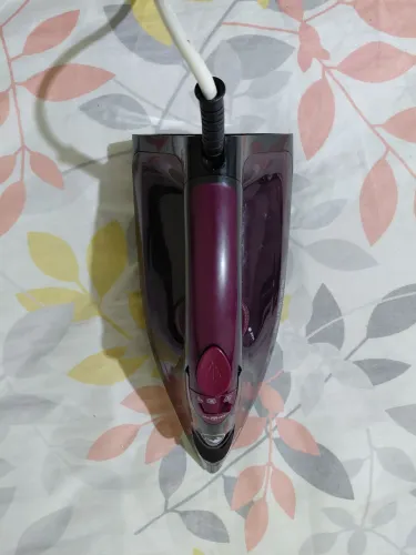 Ferro de Passar ARNO a vapor Ultragliss com Base Durilium