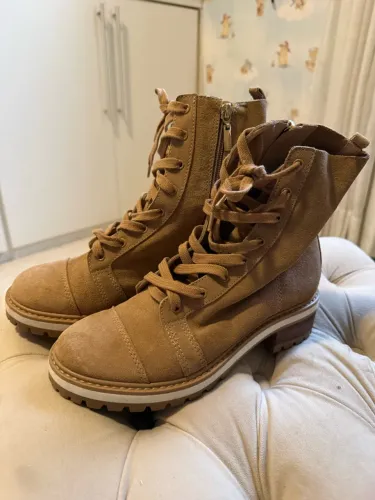 Bota Coturno Schutz perfeito