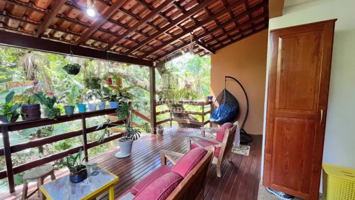 Casa em Iriri - 5 quartos com suíte - Mobiliada - 2 vagas