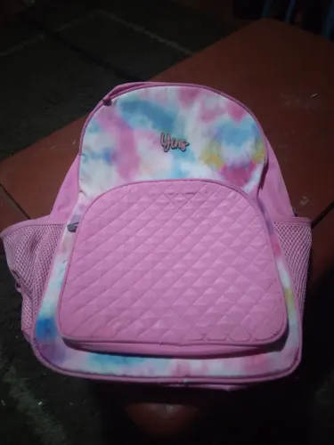 Mochila escolar em excelente estado
