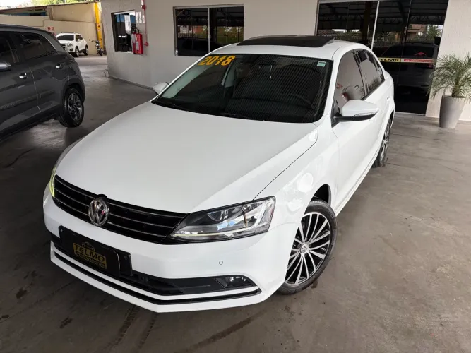 Volkswagen Jetta Comfortline 1.4 TSI 16V 4P Aut. 2018