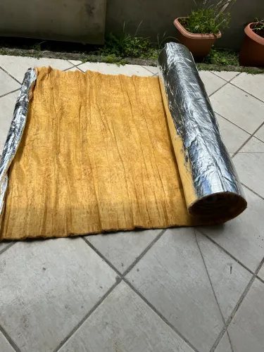 Manta térmica e acústica