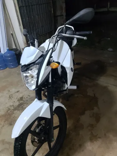 Fazer 150 2014 no ponto de transferência.