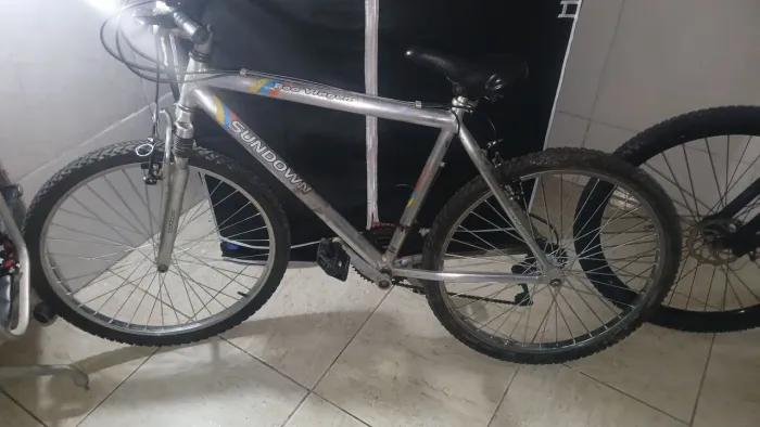 BICICLETAS Semi nova