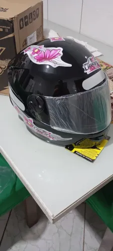 Vendo ou troco,capacete infantil novo