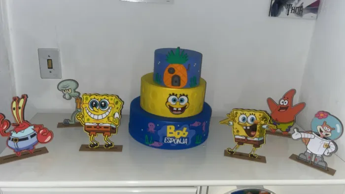 BOLO FAKE BOB ESPONJA 