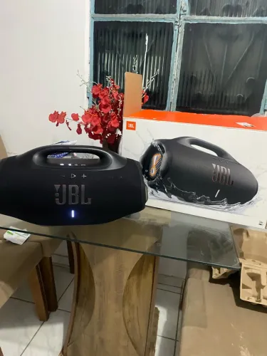 Bombox 4