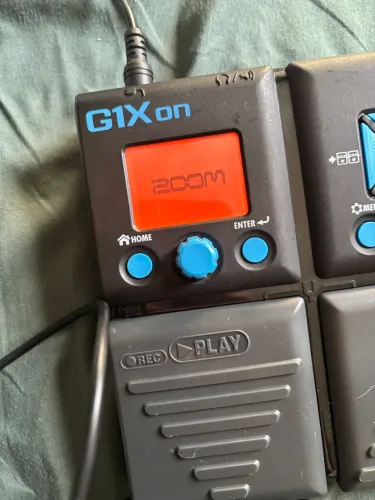Pedaleira Zoom G1xon