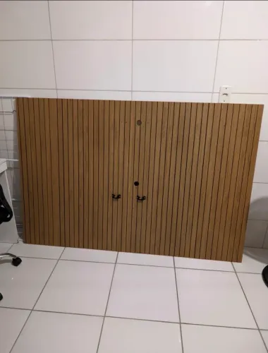 Painel ripado de TV 75