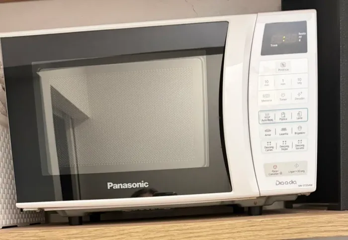 Microondas Panasonic 21L