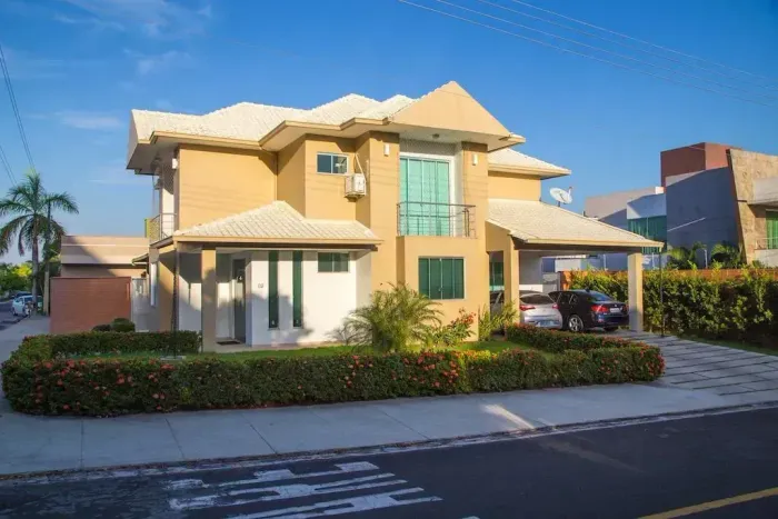 Casa na Ponta Negra com 4 Quartos 468m² 4 Suítes + Edicula e Piscina - Manaus - AM