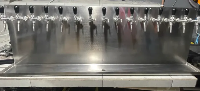 Painel inox para chopp 15 torneiras