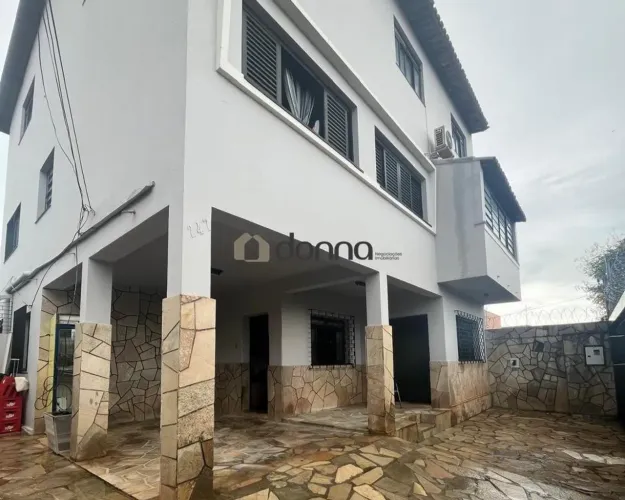 Casa residencial para aluguel em Uberaba - Vila Maria Helena | 7 quartos, piscina e mais